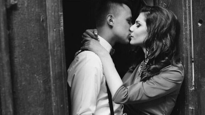 husband wife kiss